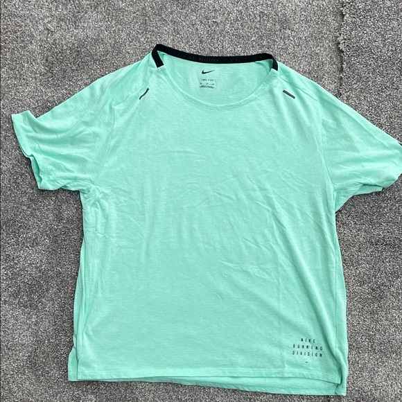 Nike Men's Light Green Short Sleeve Tee - Picture 1 of 6